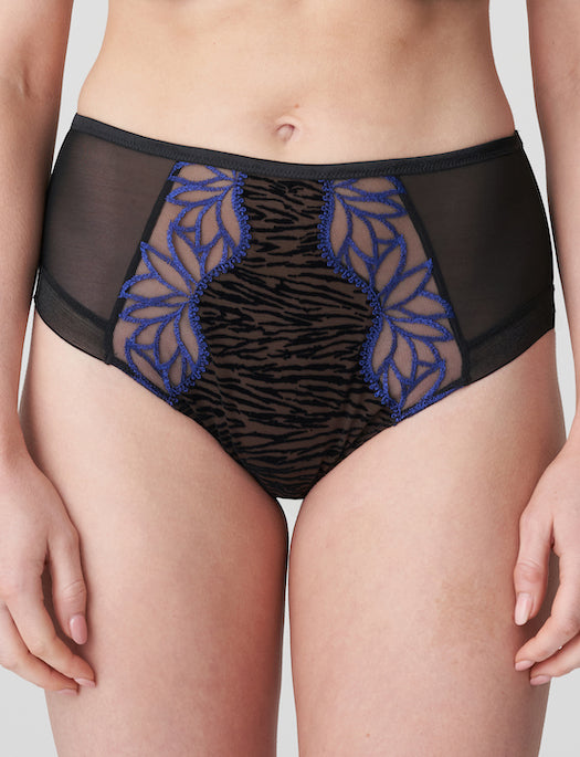 Prima Donna Cheyney Full Brief