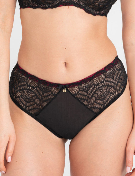 Samanta Charlotte Thong