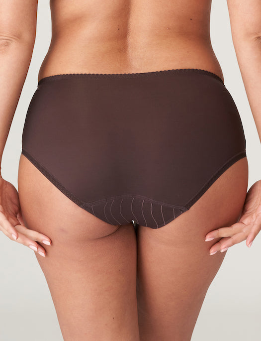 Prima Donna Deauville Full Brief