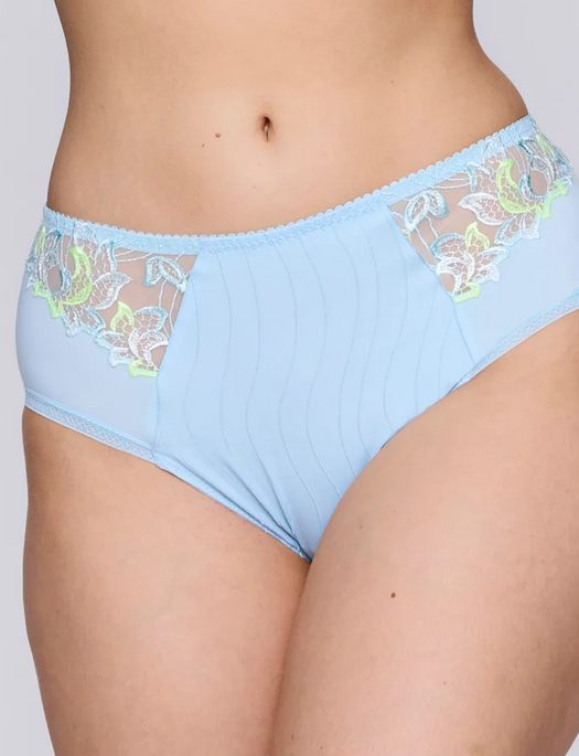 Prima Donna Deauville Full Brief