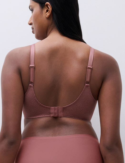 Chantelle C-Magnifique Seamless Molded Cup Bra