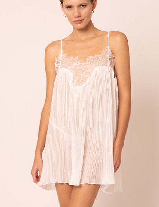 Mari M Romantic Short Nightgown