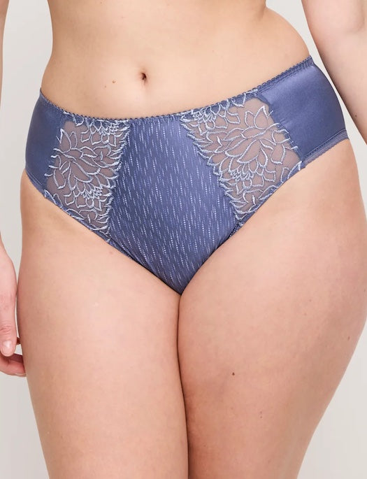 Prima Donna Monterrey Full Brief