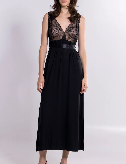 Oscalito Ultralight Modal with Leavers Lace Gown