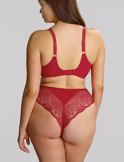 Sculptresse Entice Brazilian