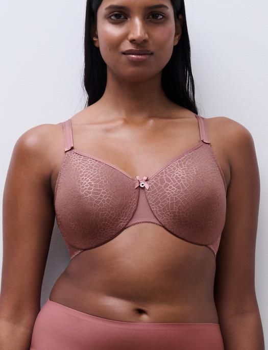 Chantelle C-Magnifique Seamless Molded Cup Bra