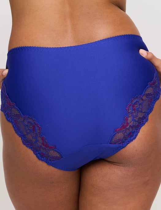 Prima Donna Madison Full Brief